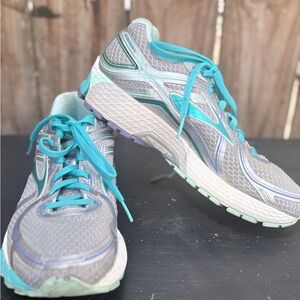 Brooks Running Shoes Women’s Size 8.5 (GTS Series)